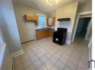 249 Amherst St APT 2R, East Orange, NJ 07018