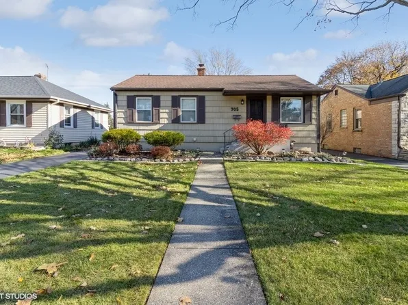705 S Villa Ave, Villa Park, IL 60181