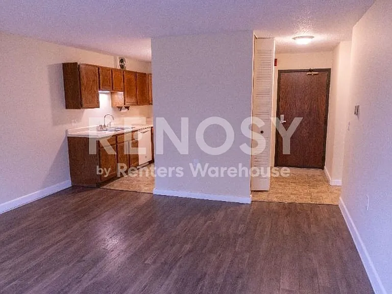 6615 Lake Shore Dr S #115 — Photo 30