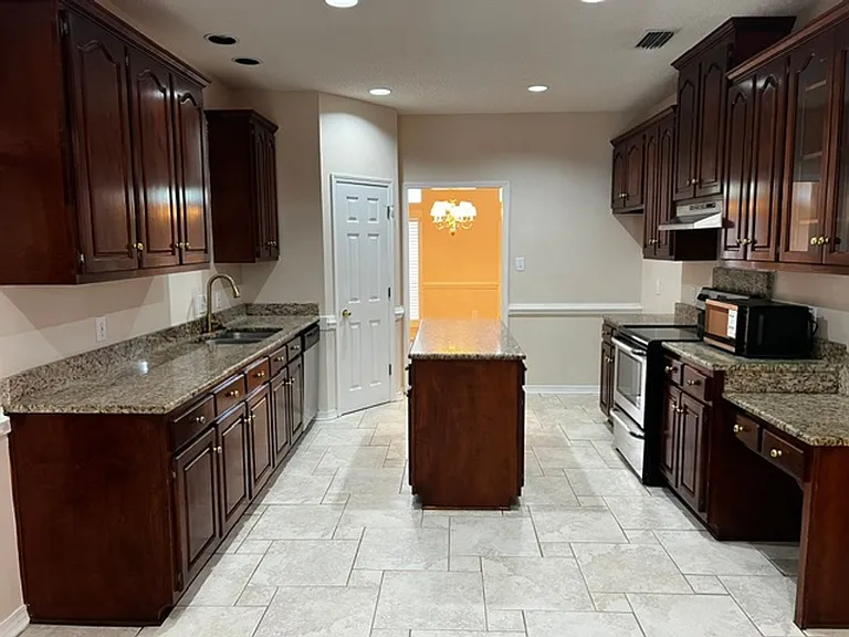 7470 Mallard Dr — Photo 4