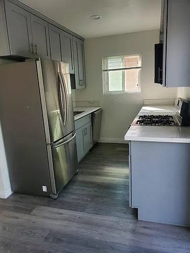 1626 Granville Ave #4 Photo 1
