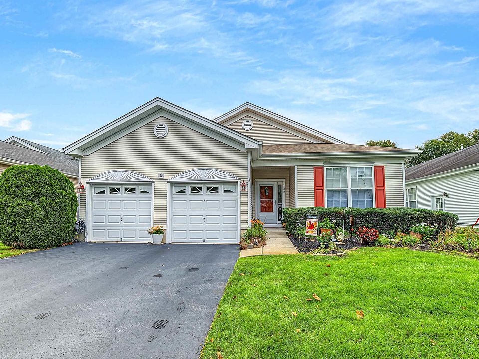1st image of 122 Brewster Dr