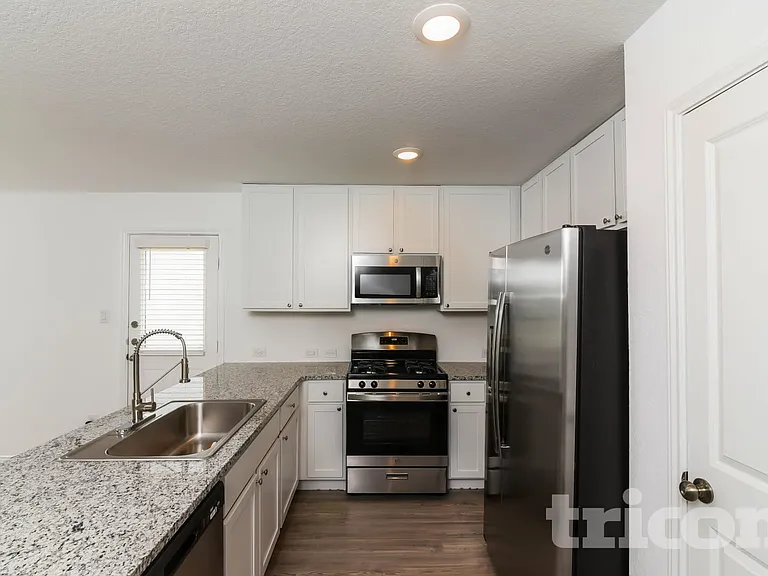 10238 Devon Wheel St — Photo 5