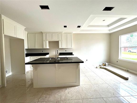 3rd image of 3821 Manzanillo Dr W