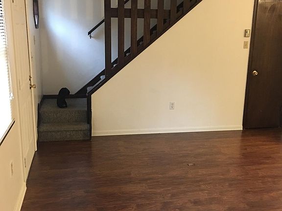 4th image of 18 Brookeville Ter