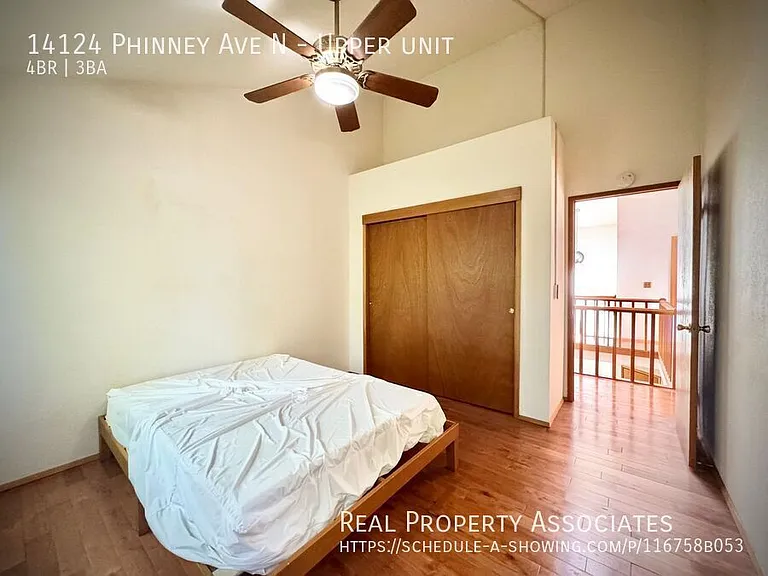 14124 Phinney Ave N #UPPER — Photo 38