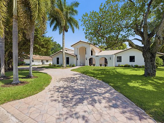 3rd image of 11200 NW 33rd Street