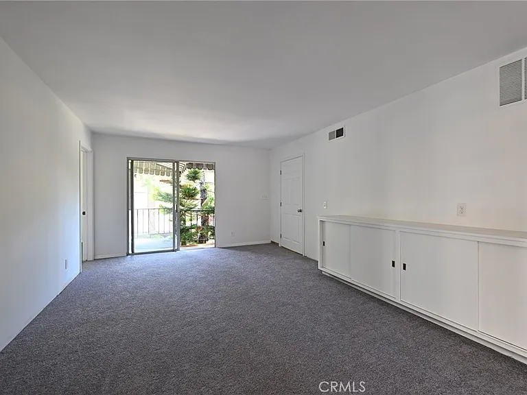 11063 Ohio Ave — Photo 26
