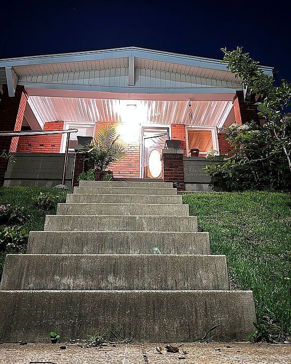 1st image of 5537 Devonshire Ave