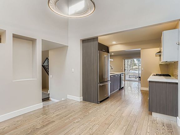 5th image of 3792 Lakebriar Dr