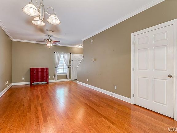 3rd image of 3218 Veterans Memorial Pkwy APT 916