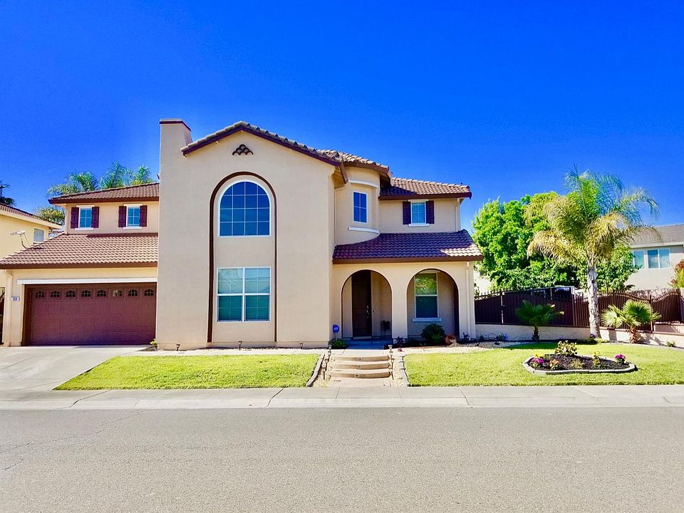 1st image of 350 Allaire Cir
