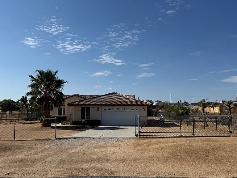 58085 Belmont St — Photo 2