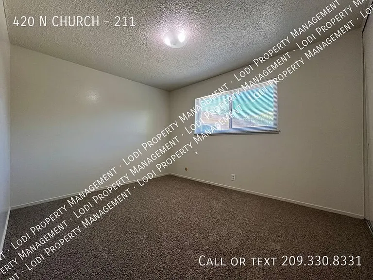 420 N Church St #211 — Photo 8