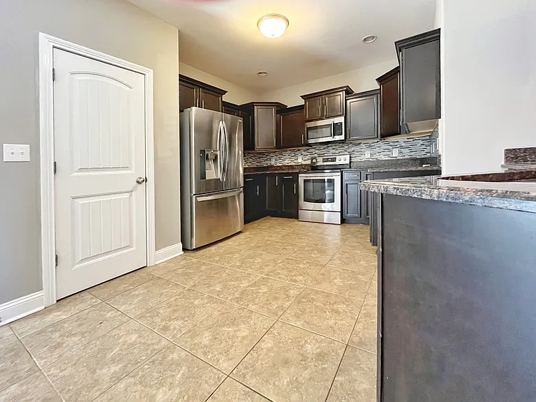 3703 Windmill Ct — Photo 5