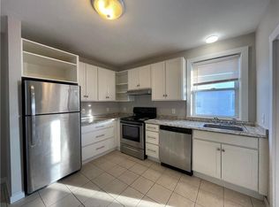 17 Summer St, Westerly, RI 02891