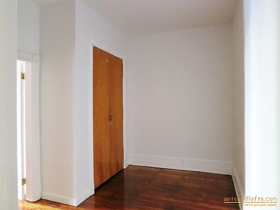 3rd image of 556 Hancock St APT 3