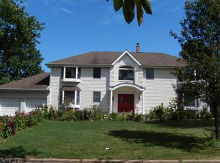16 Spartan Ave, Parsippany, NJ 07054
