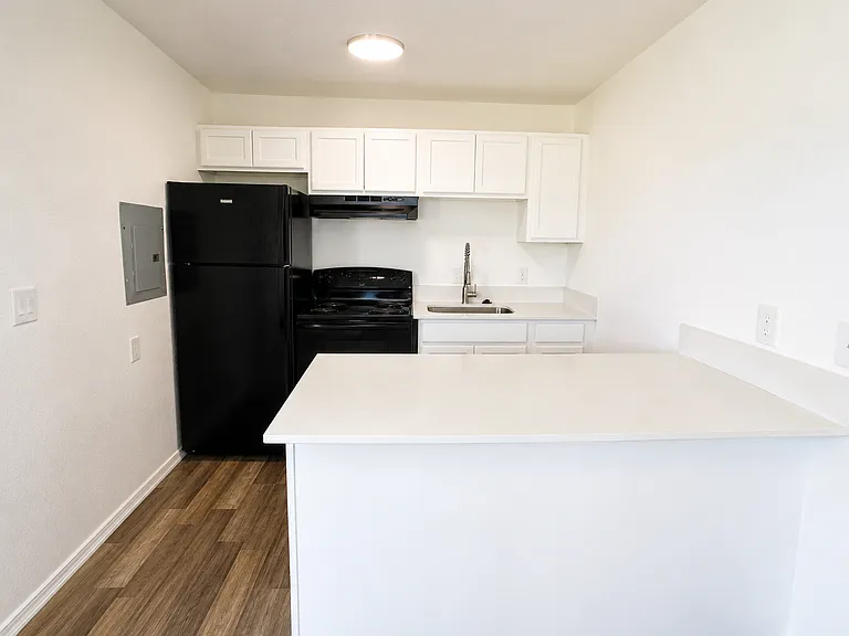 Alderview Apartments — Photo 9