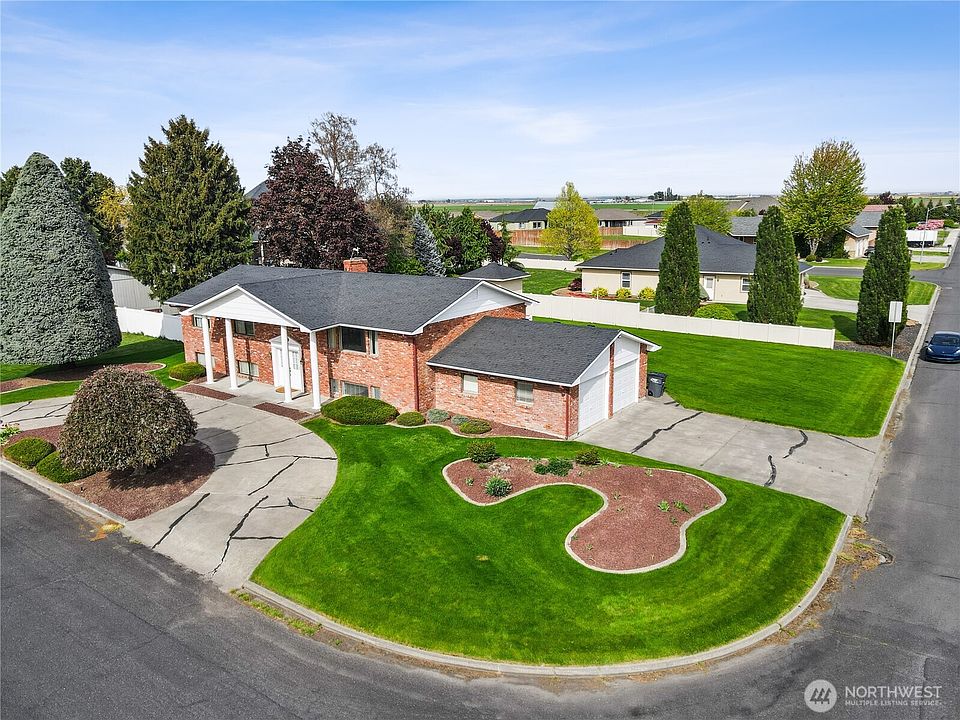 1st image of 1665 E Fern Street