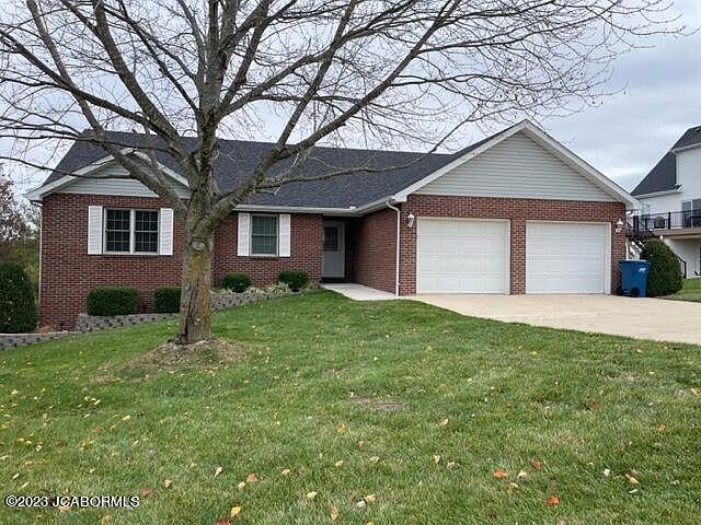 1st image of 941 Amethyst Ln
