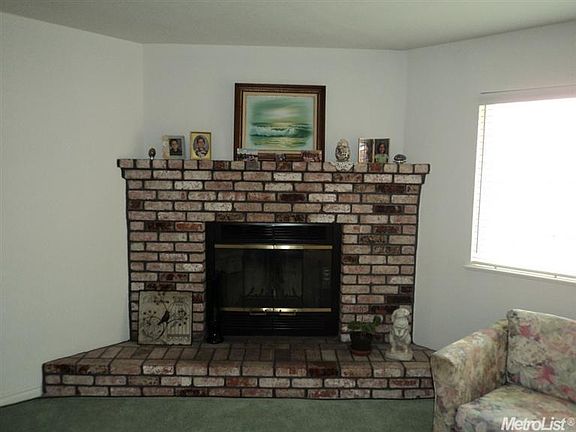 4th image of 4721 Nan Ln