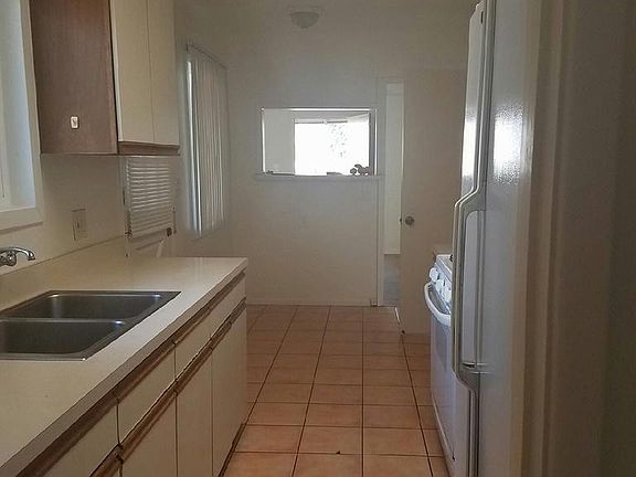 4th image of 3970 Honeycutt St