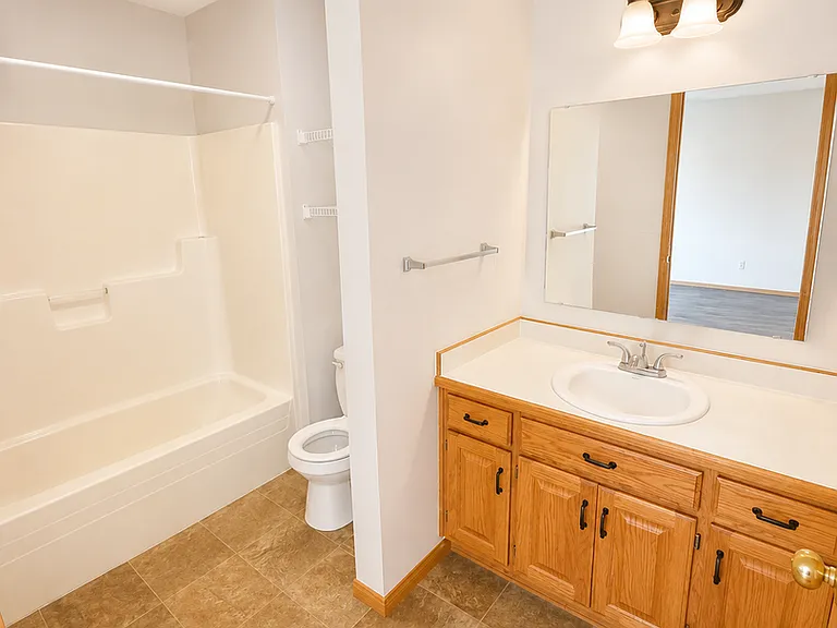 838 S Patterson Ave — Photo 7