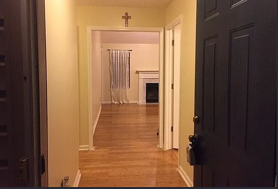 3rd image of 301 Cypress Glen Dr