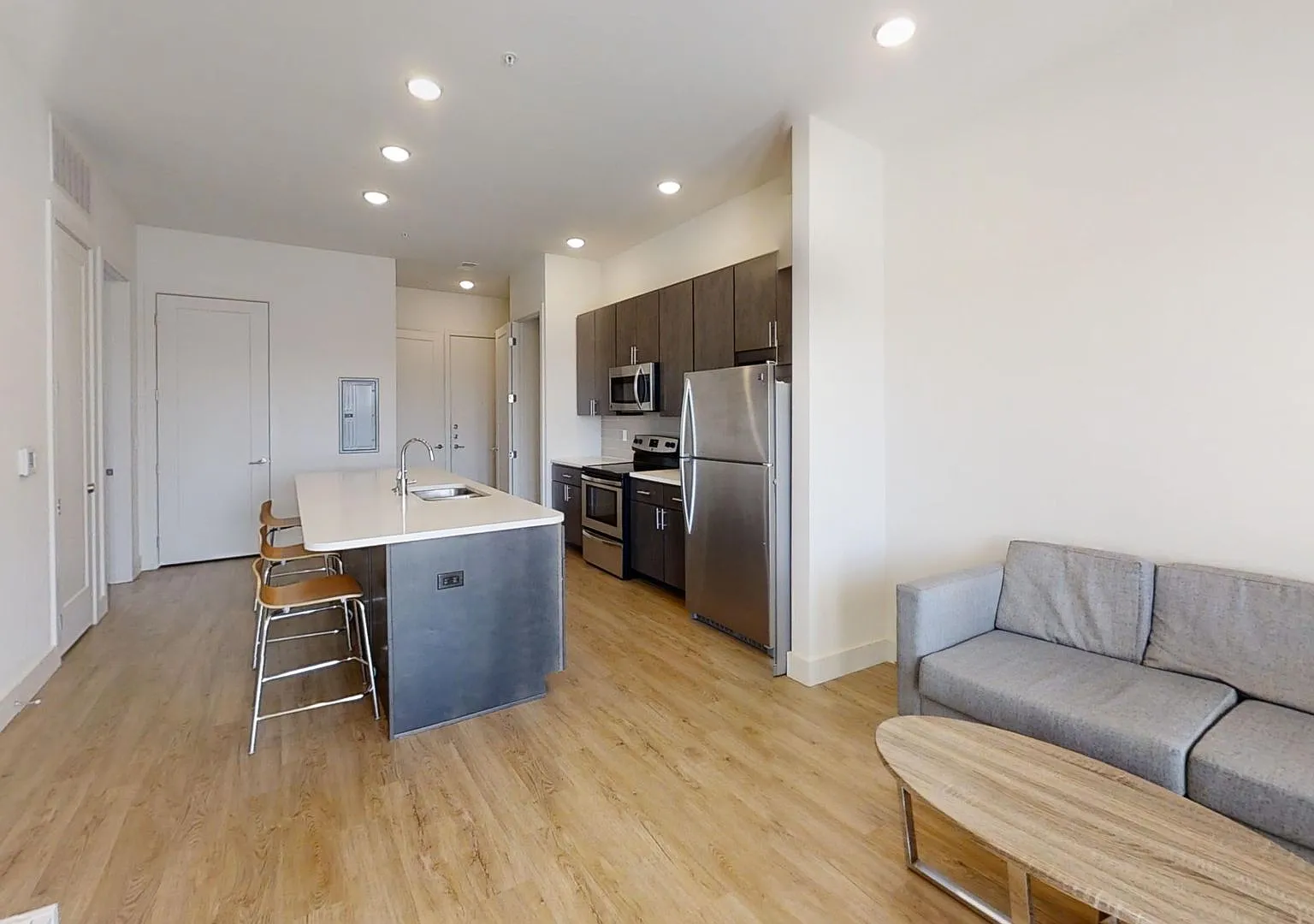 217 S Neil — Photo 3