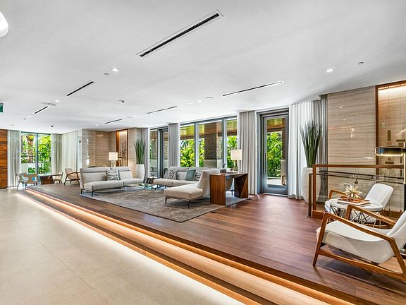 2nd image of 220 SE Mizner Blvd APT 201