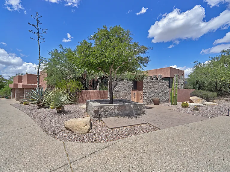 3835 N Whiptail Wash Pl — Photo 57