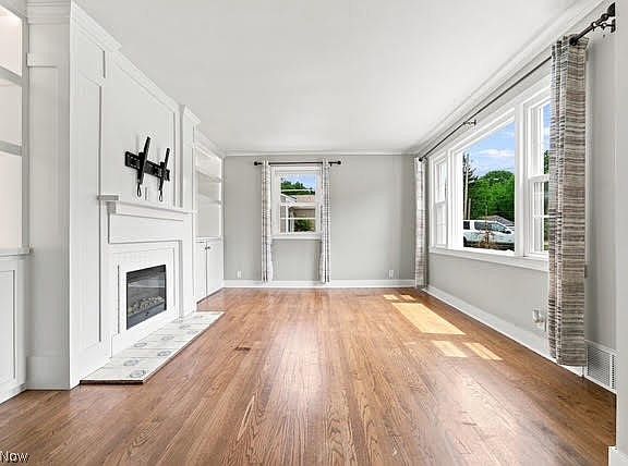 5th image of 2944 Howell Dr