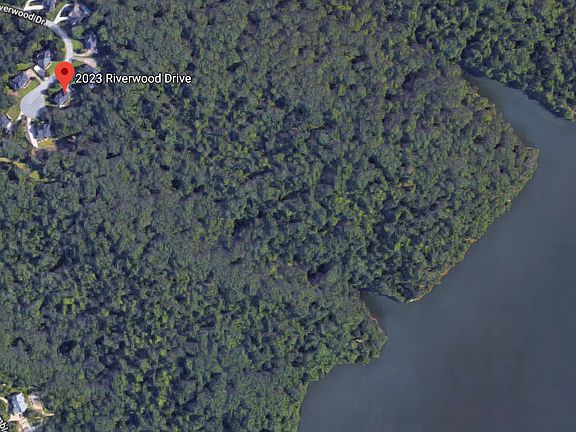 2nd image of 2023 Riverwood Dr