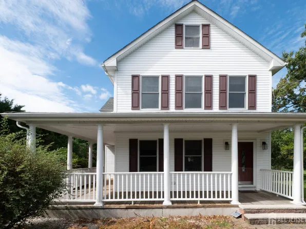 135 Summerhill Rd, East Brunswick, NJ 08816
