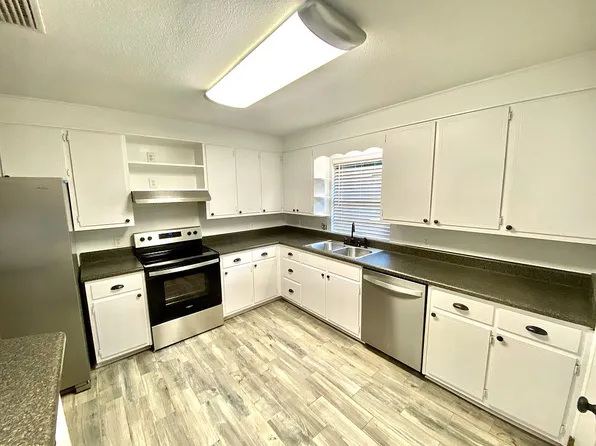 5392 Kincheon St, Milton, FL 32570