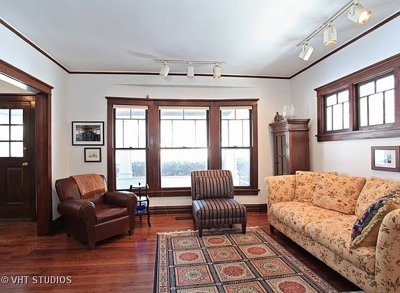 5th image of 658 Lincoln Ave W
