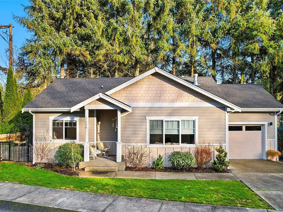 1st image of 25998 Arklow Place NE