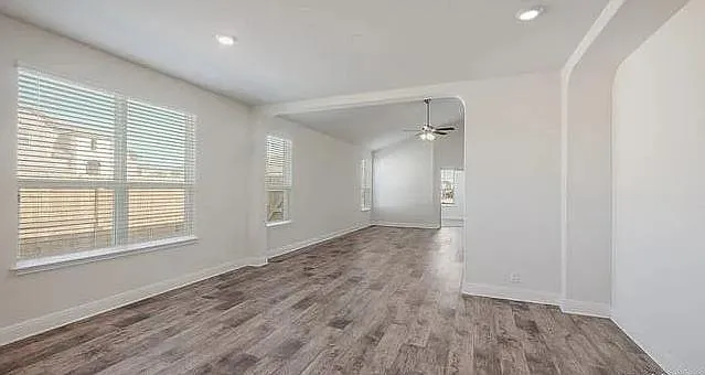 327 Colorado Cyn — Photo 7