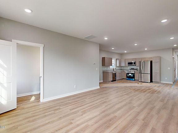 5th image of 603 E Burnett Ave #A-b