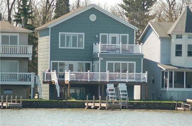 1st image of 12518 W Bank Dr