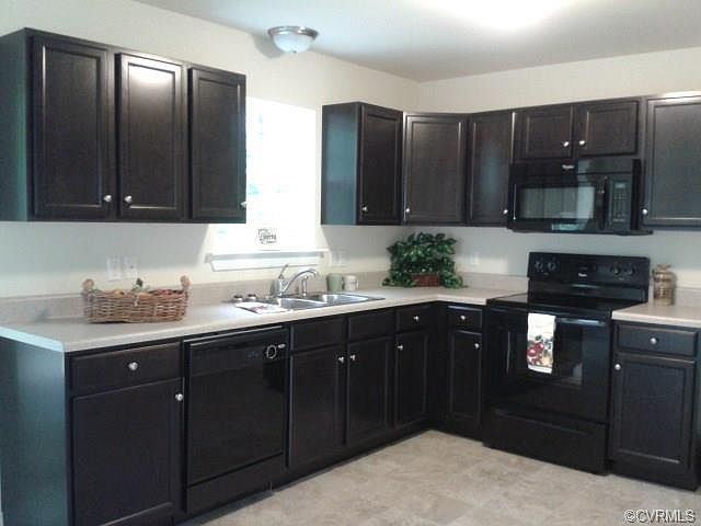 2nd image of 213 Silver Ridge Ct