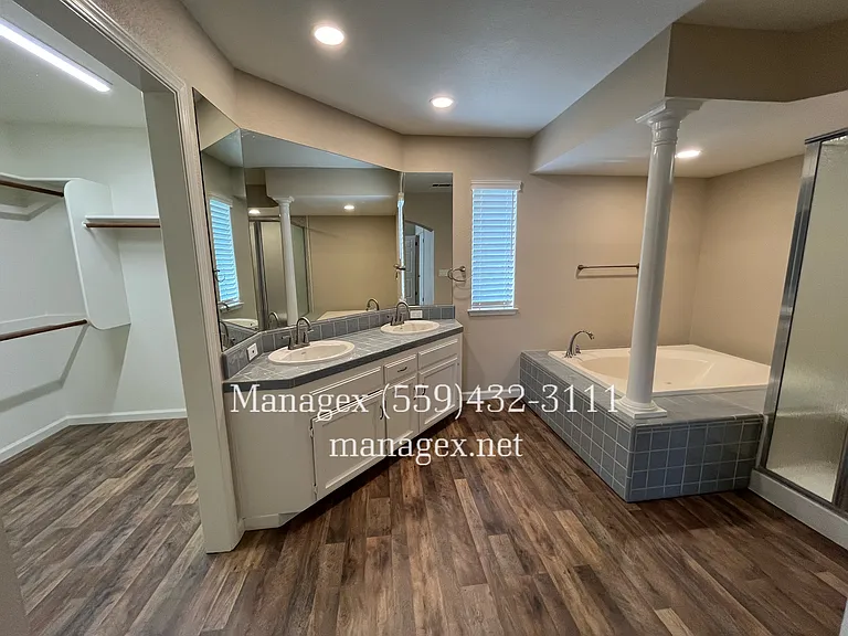 8449 N 8th St — Photo 21