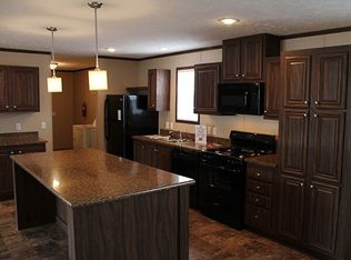 418 Bayberry Dr, Wixom, MI