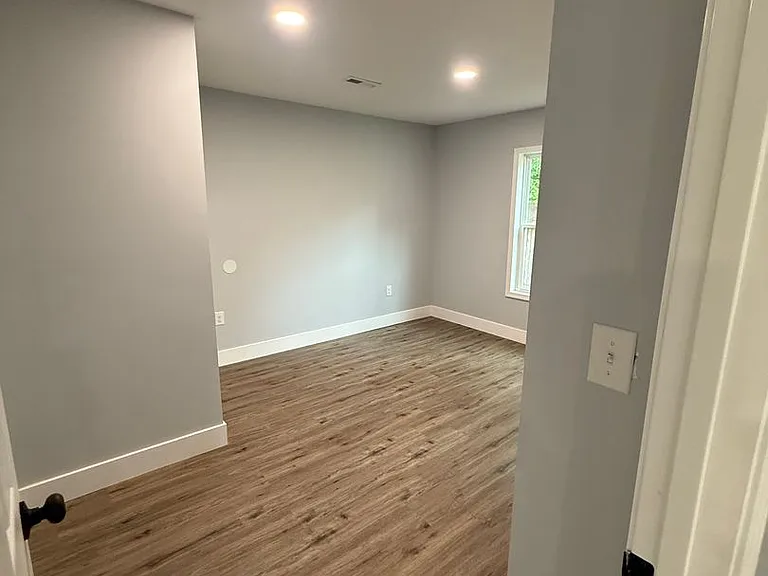 3913 Pine Ave SW — Photo 5