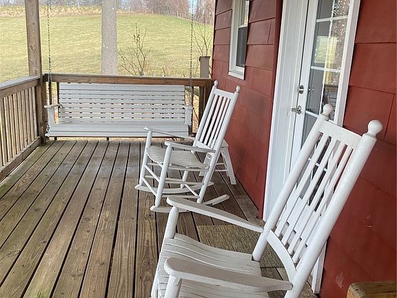 4th image of 1345 Wagoner Ridge Road