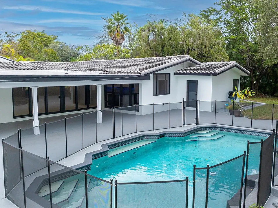 13401 SW 83rd Ave