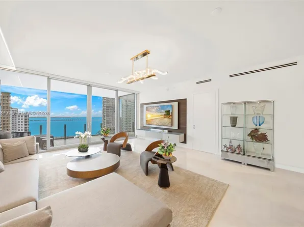 300 Biscayne Boulevard Way #2703, Miami, FL 33131