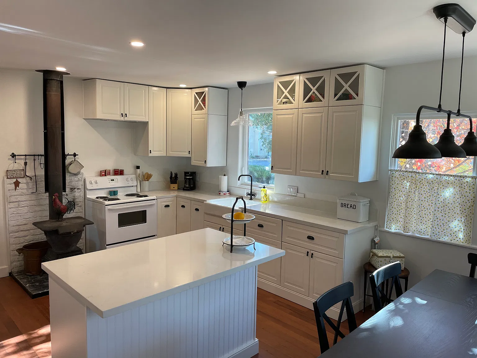 2 bed, 1100 sqft, $2,250 — Photo 3