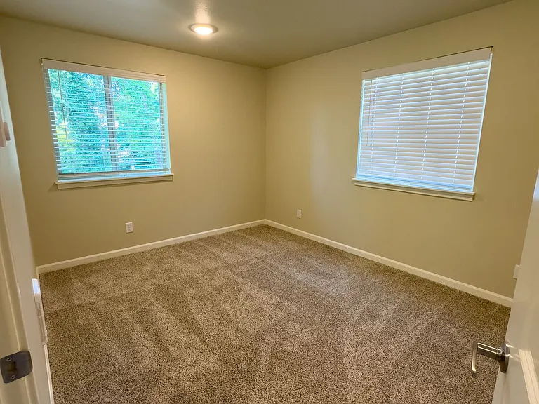 Harmona Heights Apartments — Photo 19